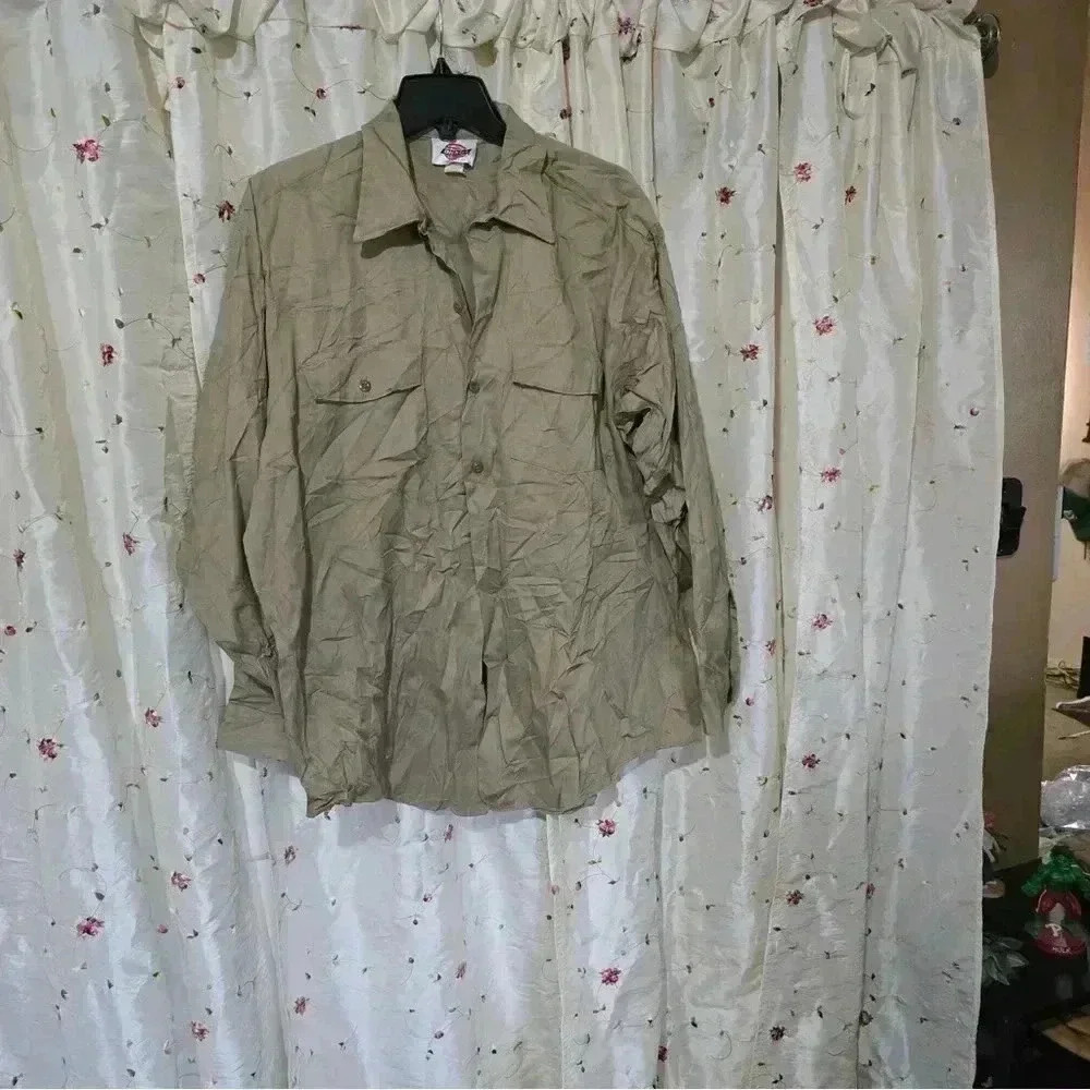 Dickies button-down shirt (please read description‎ before purchase